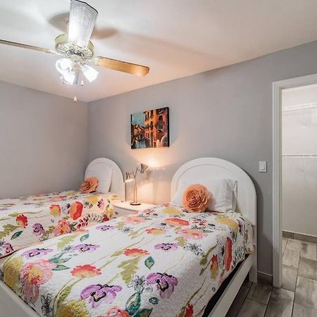 탬파 Town 'N' Country Cozy Corner, Your Florida Fun Hub 빌라 외부 사진