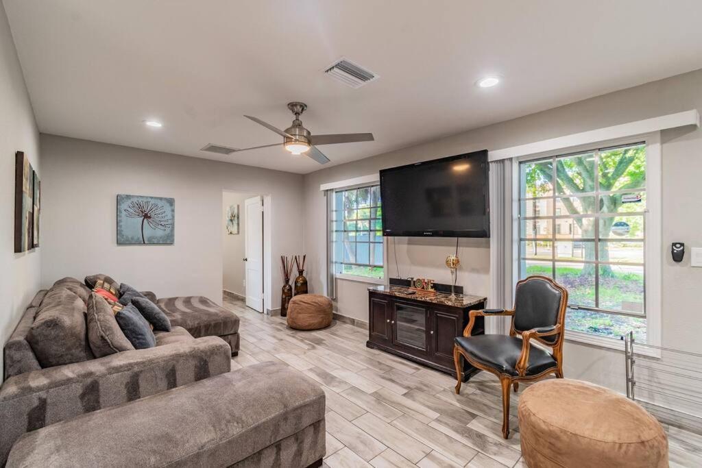 탬파 Town 'N' Country Cozy Corner, Your Florida Fun Hub 빌라 외부 사진