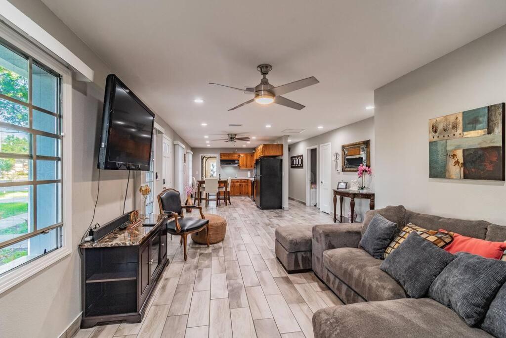 탬파 Town 'N' Country Cozy Corner, Your Florida Fun Hub 빌라 외부 사진